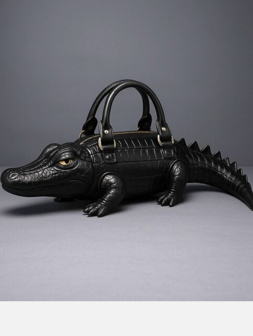 🐊NWT Cruelty Free Crocodile Patent Leather Shaped Handbag w/strap Novelty Bag